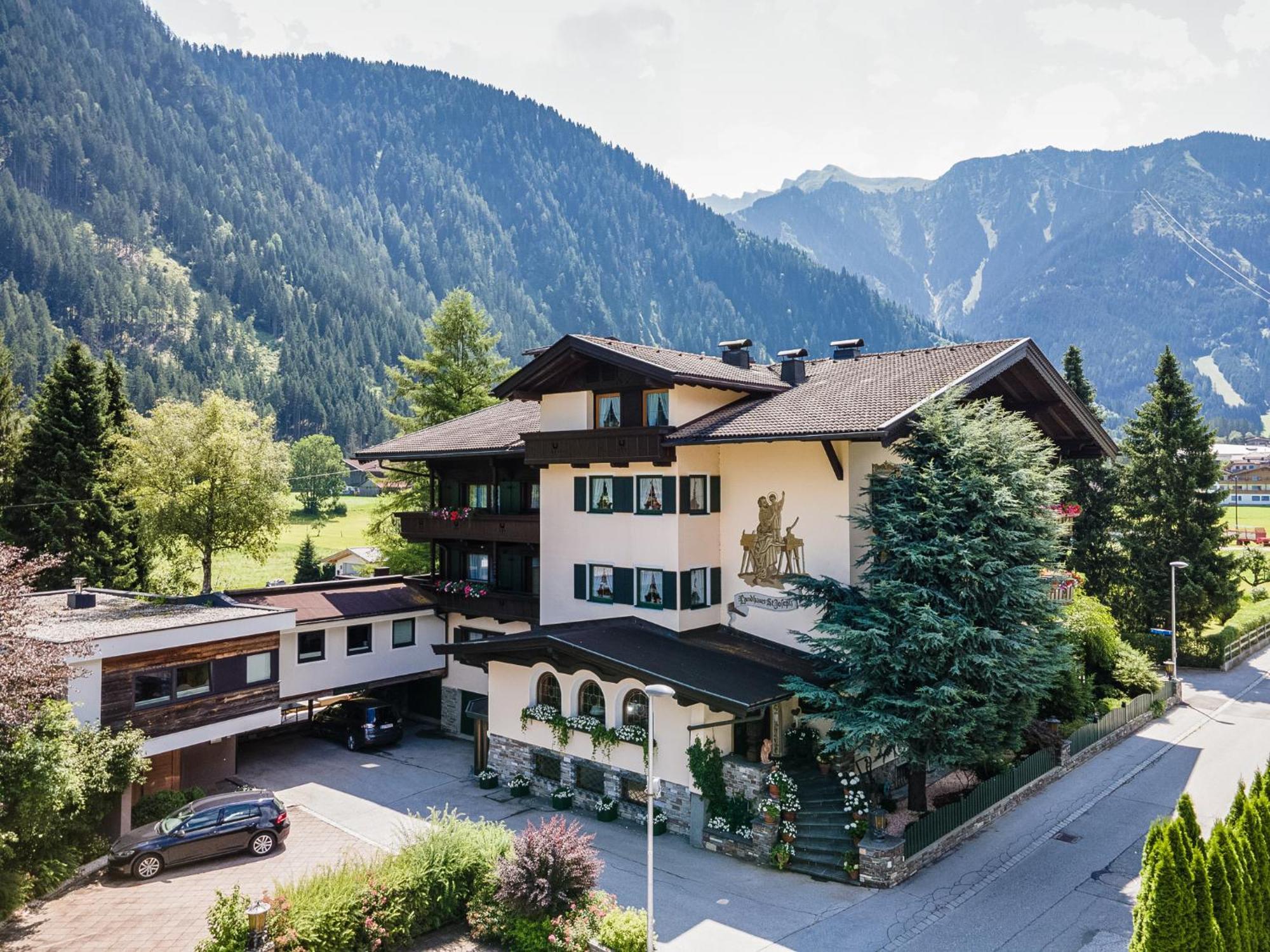 Aparthotel Landhaus St. Joseph Майргофен Екстер'єр фото