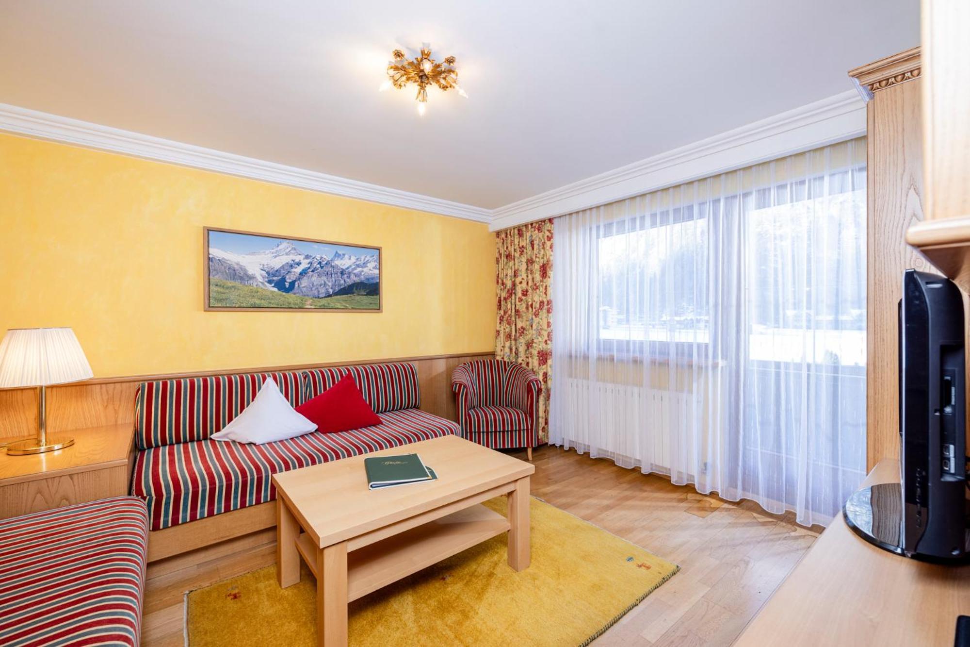Aparthotel Landhaus St. Joseph Майргофен Екстер'єр фото