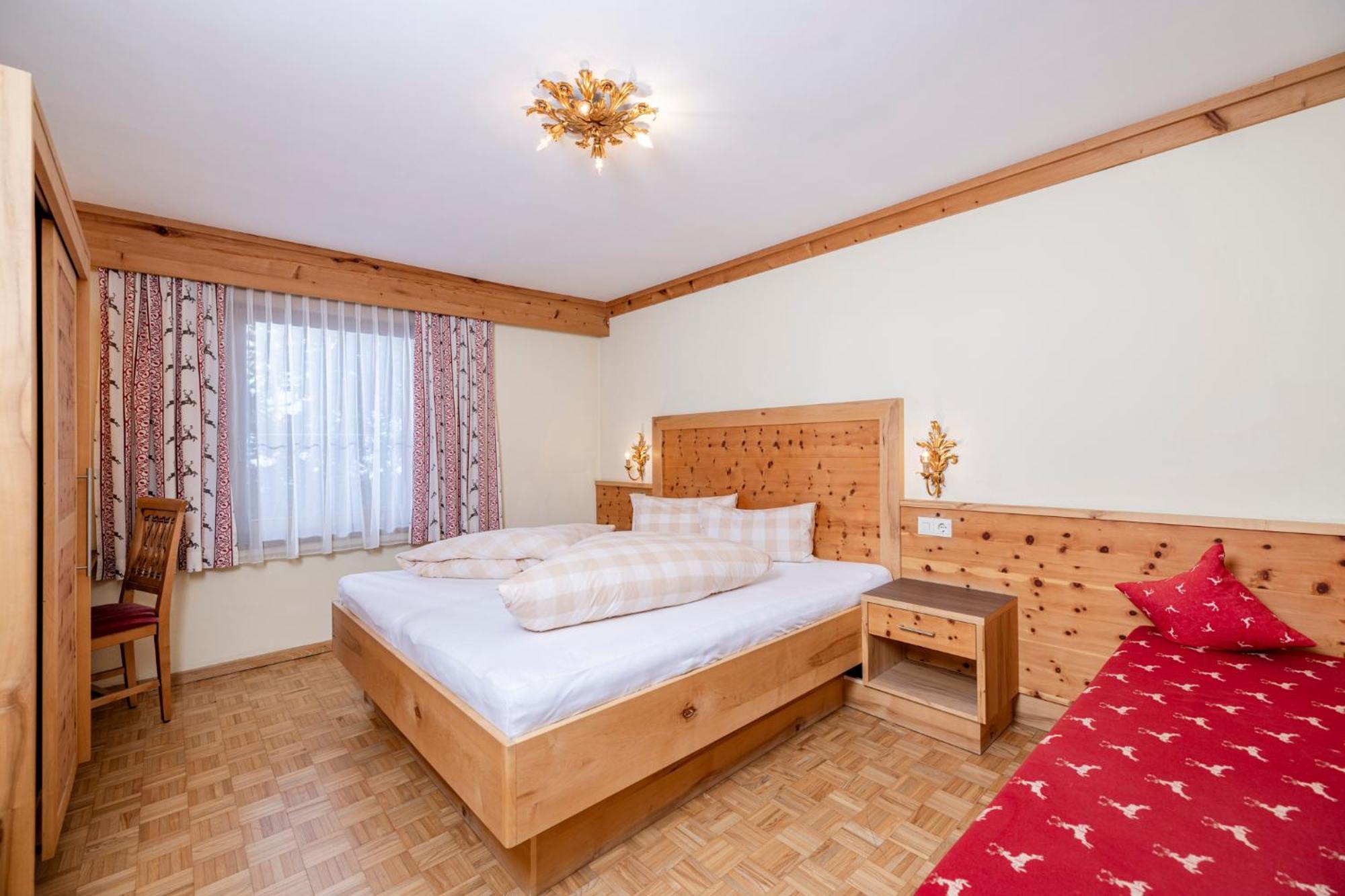 Aparthotel Landhaus St. Joseph Майргофен Екстер'єр фото